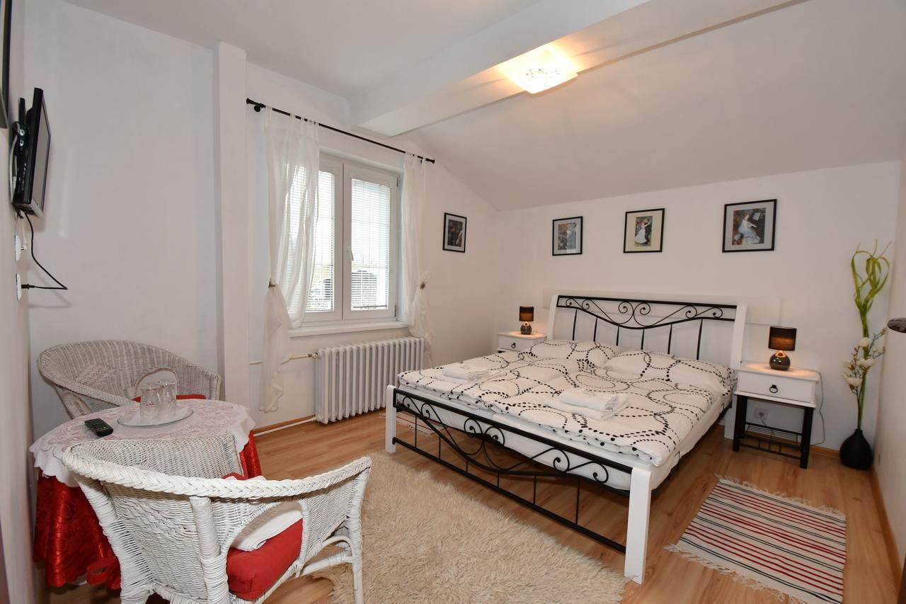 Appartamento Slnecny Dvor Vel'ka Lomnica Esterno foto